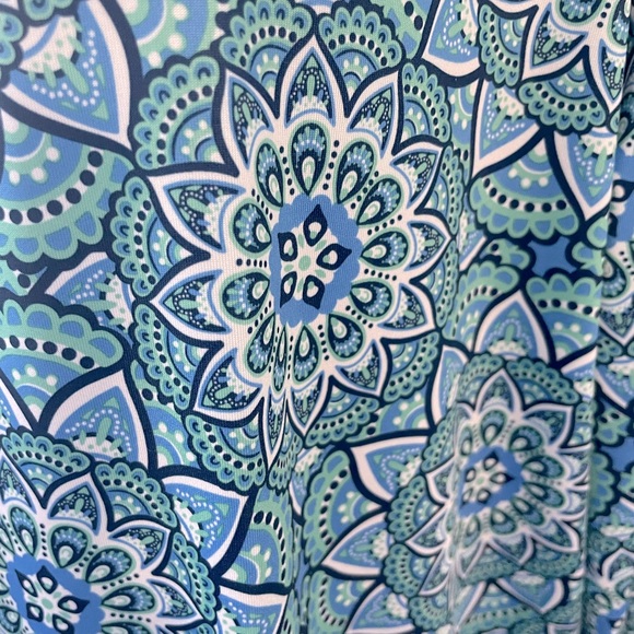 NWOT Beach Coverup - Picture 4 of 6